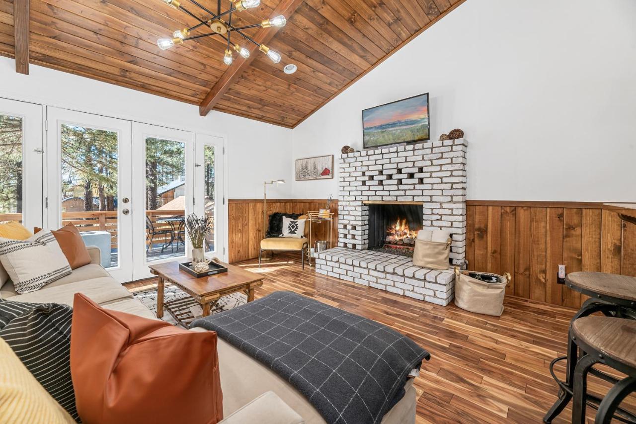 Yellow Pine Lodge - Charming Cottage Style Cabin With Peak-A-Boo Lake And Mountain Views Big Bear Lake Buitenkant foto