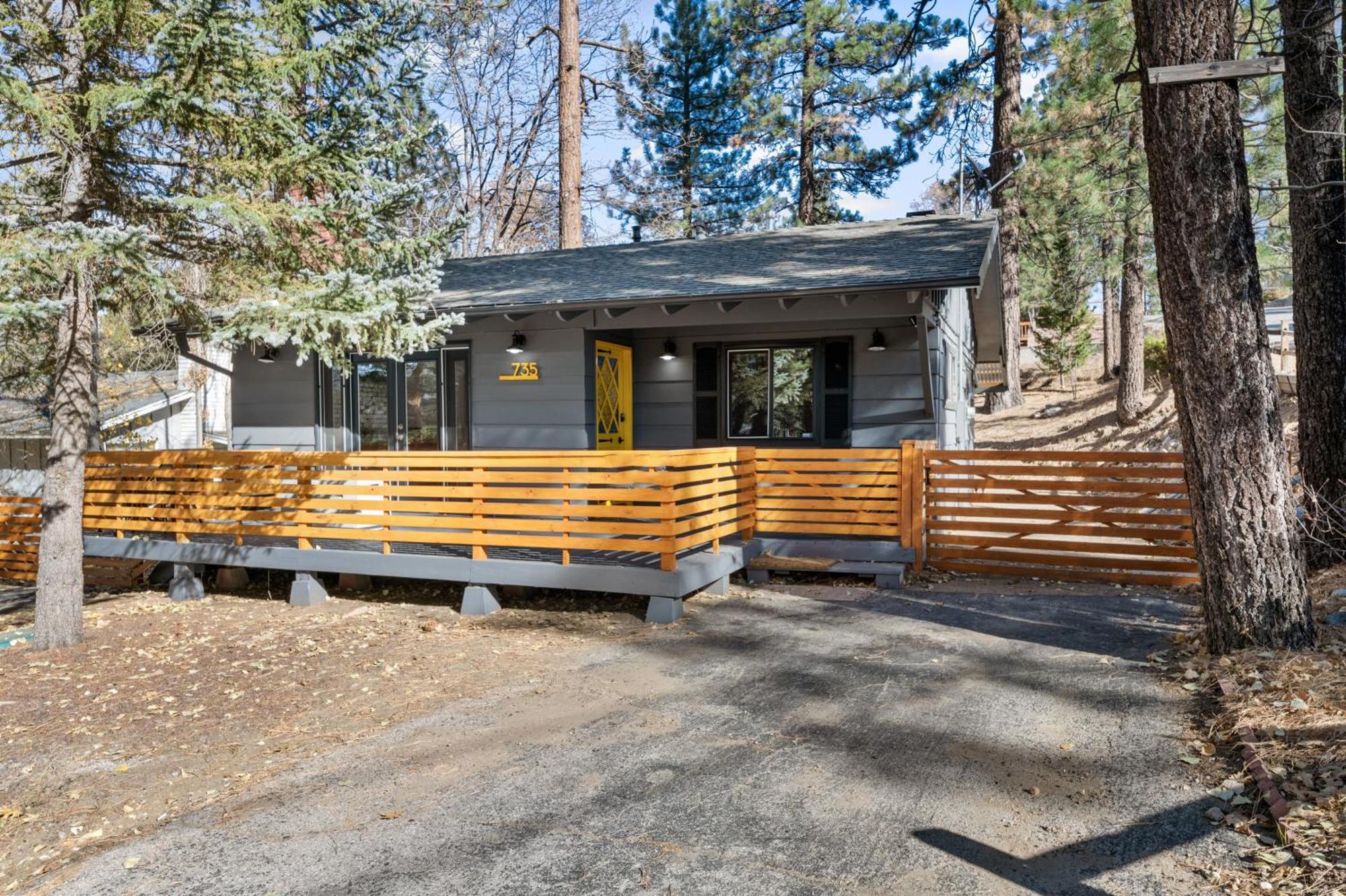 Yellow Pine Lodge - Charming Cottage Style Cabin With Peak-A-Boo Lake And Mountain Views Big Bear Lake Buitenkant foto