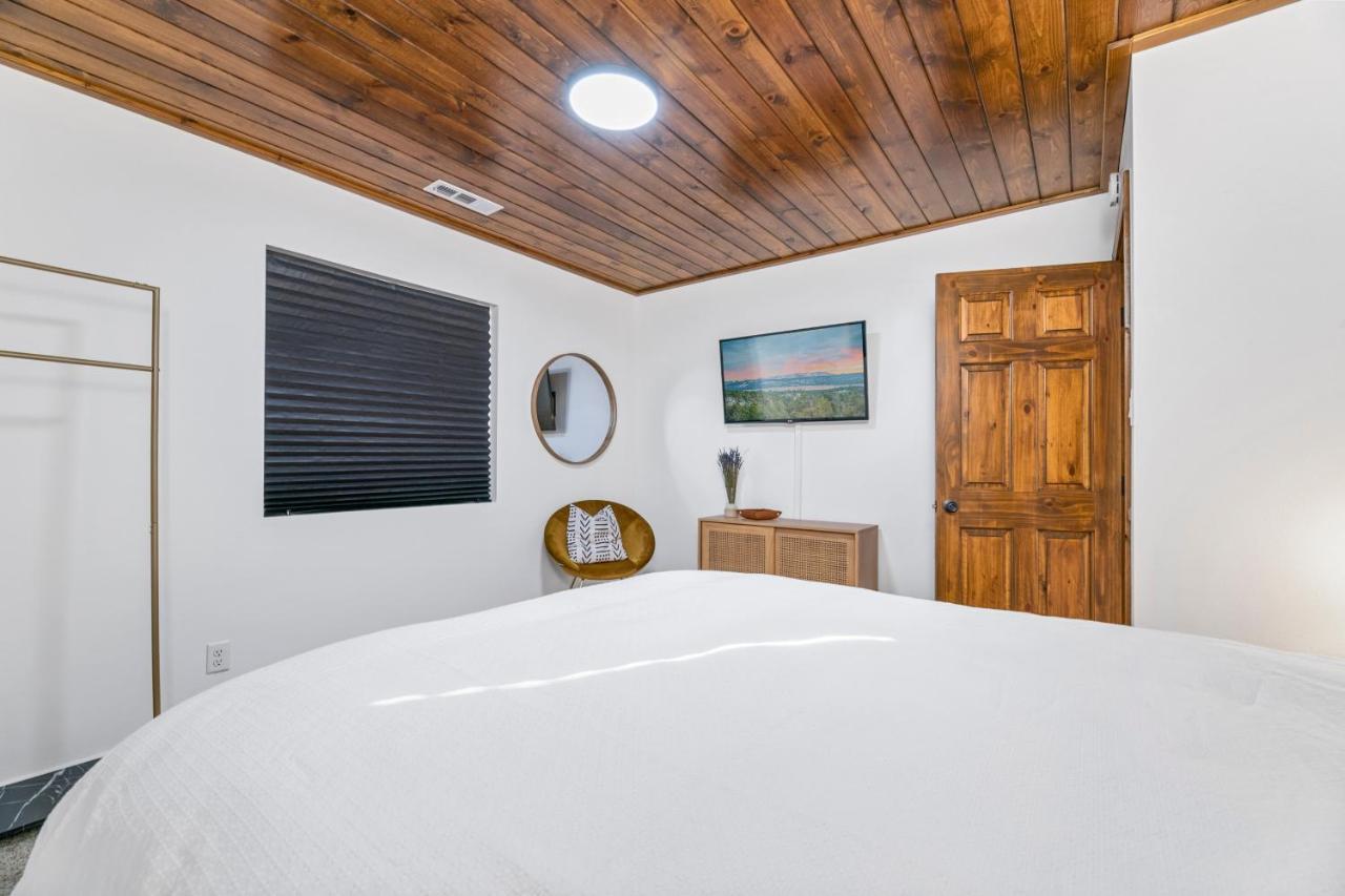 Yellow Pine Lodge - Charming Cottage Style Cabin With Peak-A-Boo Lake And Mountain Views Big Bear Lake Buitenkant foto