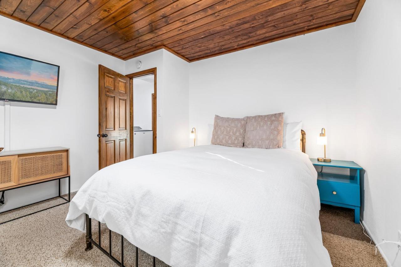 Yellow Pine Lodge - Charming Cottage Style Cabin With Peak-A-Boo Lake And Mountain Views Big Bear Lake Buitenkant foto